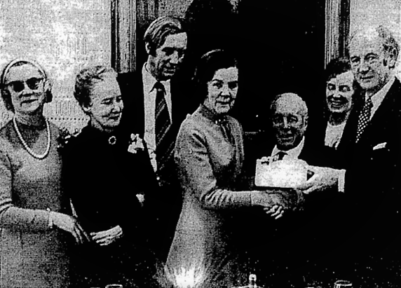 Photograph of Fianna Fáil tribute presentation to Hetty Behan from Irish Press of 20 February 1974.