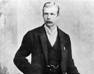 Photograph of Willoughby Hamilton, born in Monasterevin in 1864.